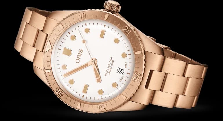 Divers Sixty‑Five Date