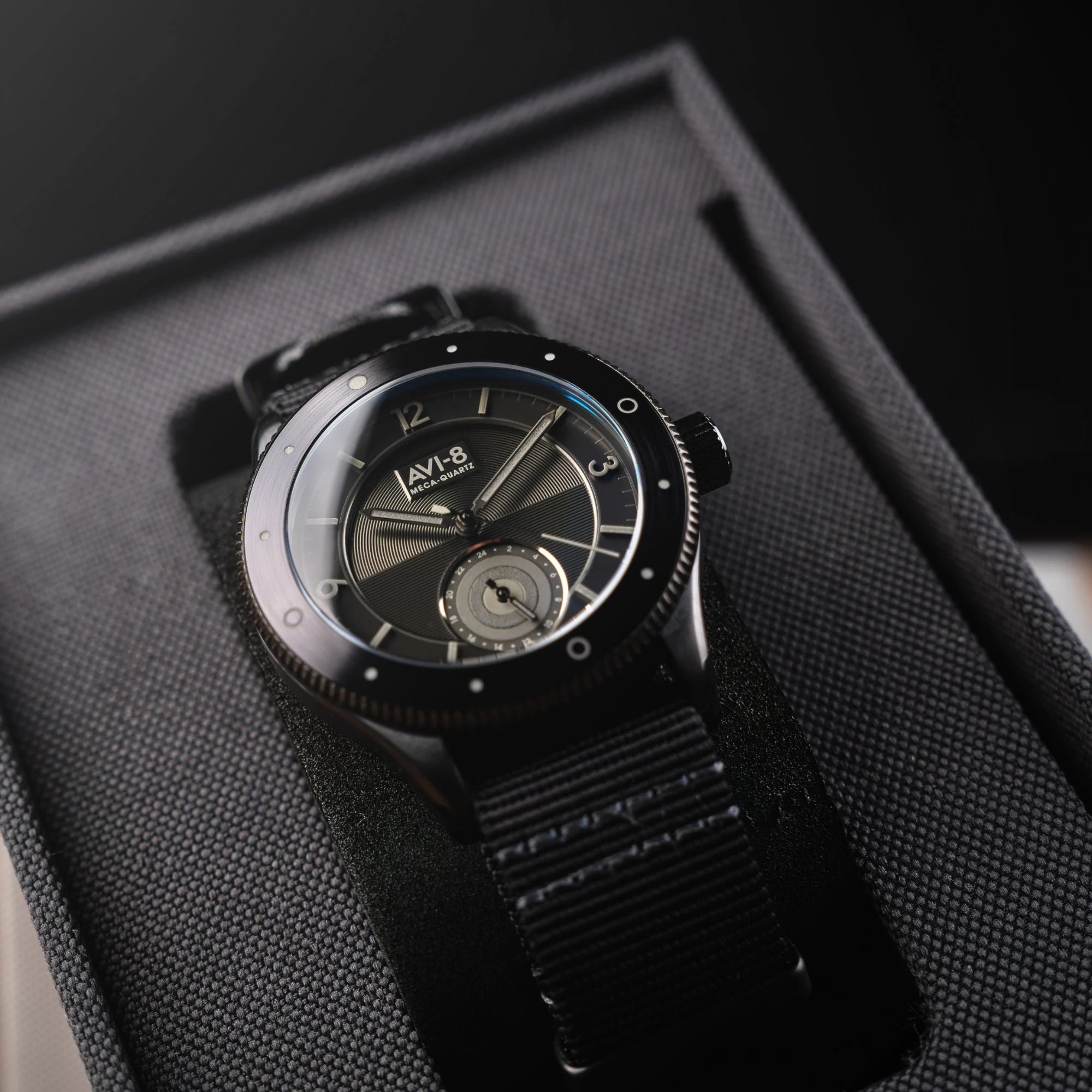 AVI-8 Flyboy Airmaster Sector Meca-Quartz