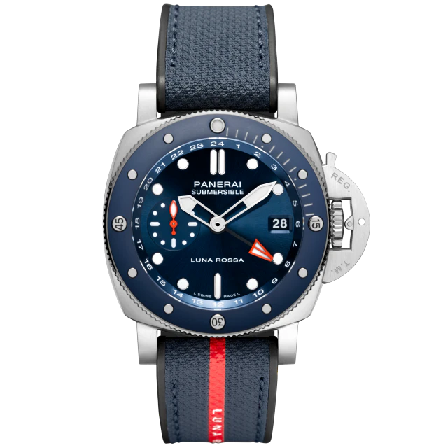 Panerai Submersible GMT Luna Rossa Titanio